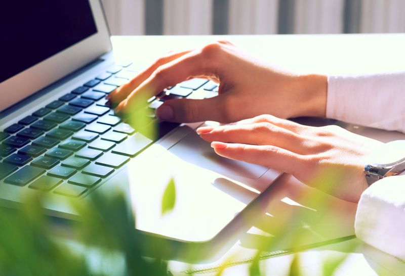 Arbeiten am Laptop
